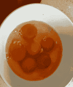 鸡吃什么下的蛋黄